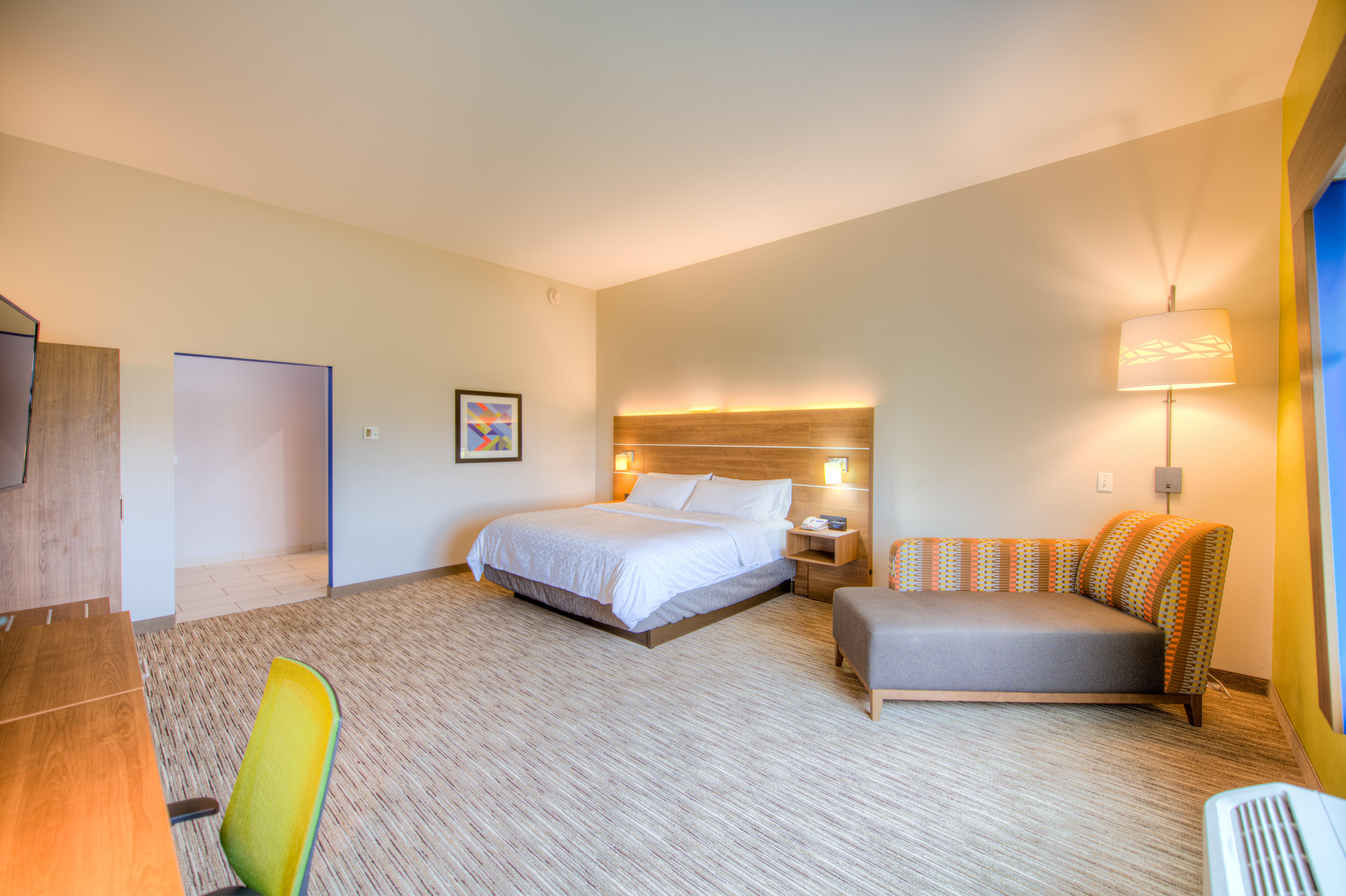 Holiday Inn Express & Suites - Remington By Ihg Exterior foto